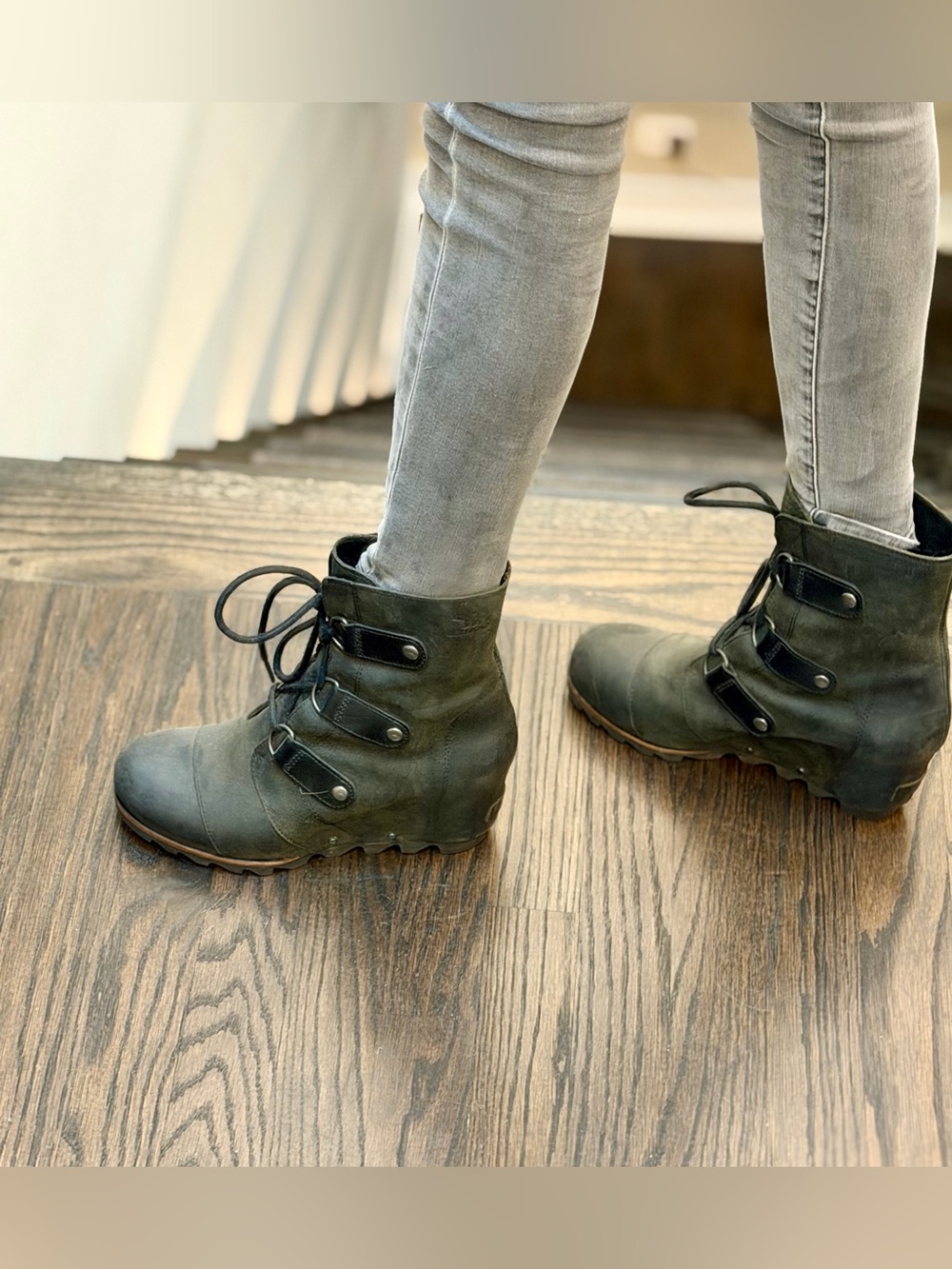 Sorel Joan of Arctic II Distressed Lace-up Wedge Ankle Boot Black Women’s Size 8 - Picture 3 of 10
